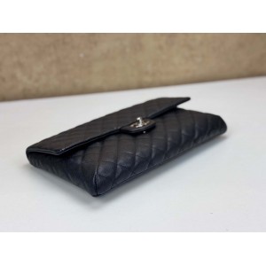 CHANEL A57560 CLASSIC FLAP CLUTCH